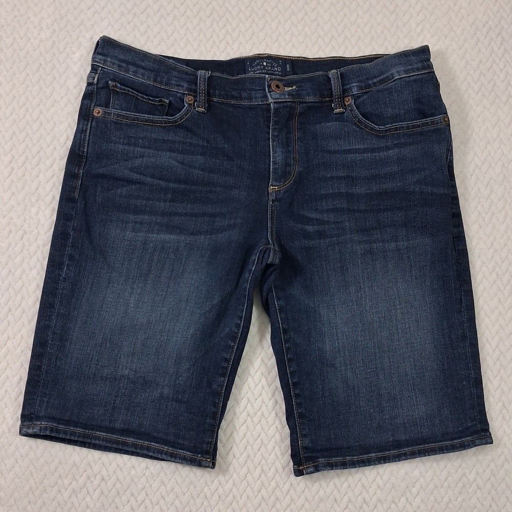 Lucky Brand The Bermuda Shorts Womens 8/29 (Size Waist 31") Dark Wash Denim.